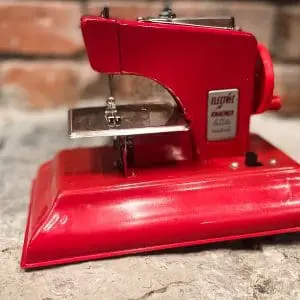 Kraemer Toy Sewing Machine - Image 3