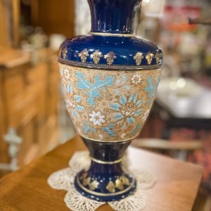 Royal Doulton Vase 1902 395.00 CND
