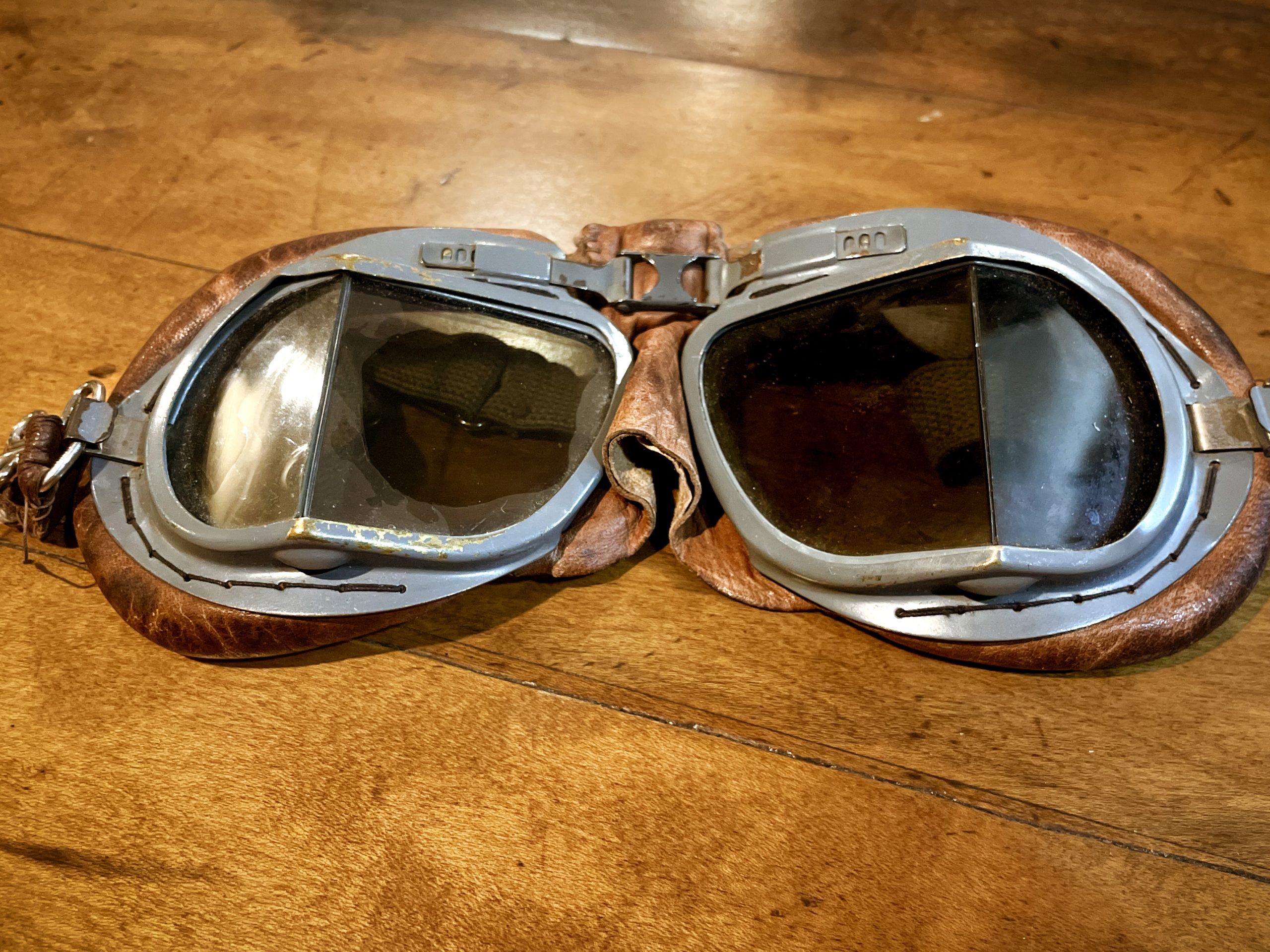 Pilot Goggles WW2 RAF 365.00 CND