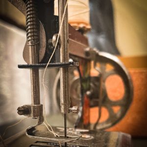 Vintage Toy Sewing Machine - Image 2