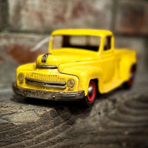 International Harvester Toy Truck - Image 2