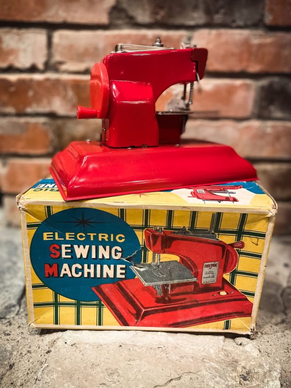 Kraemer Toy Sewing Machine