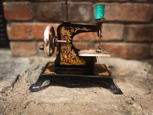 Casige Toy Sewing Machine