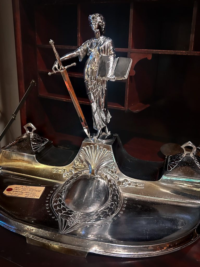 Lady Justice Ink Set