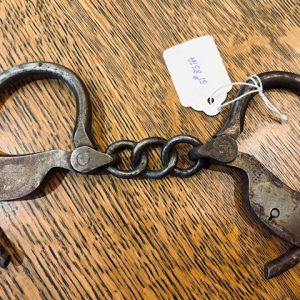 Antique Towers Police Handcuffs 265.00 CND